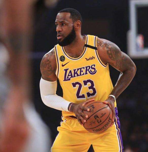 吉林队险胜掘金，浓眉哥刷新纪录